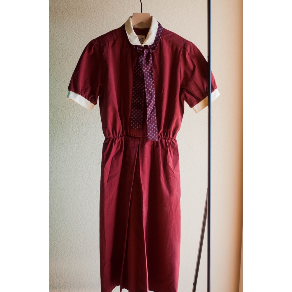 Act 1 New York mid length vintage dress